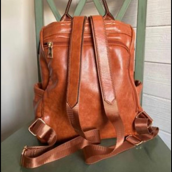 Backpack - Picture 2 of 3